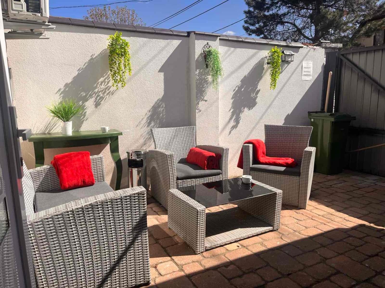 King House & Garden With Ac And Free Parking Possibility Apartment Budapest Exterior photo
